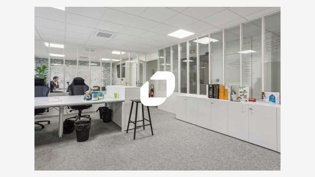 A louer Bureaux 1307m² Sevres