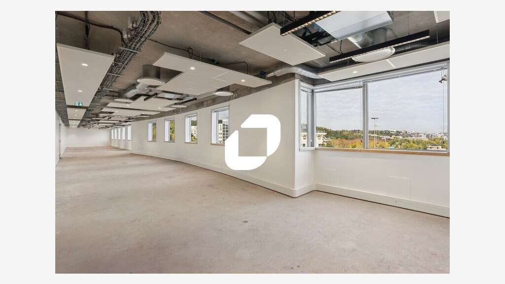 A louer Bureaux 7435m² Sevres
