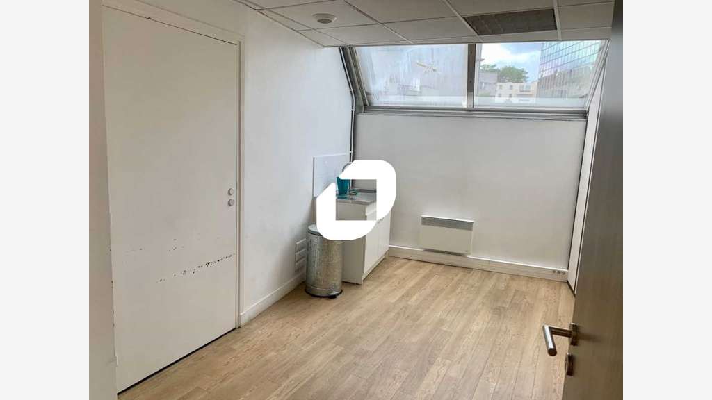 A louer Bureaux 240m² Sevres
