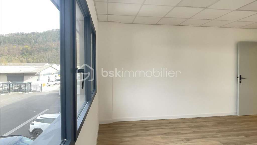 Loue bureau neuf de standing 51m² Seynod / Annecy