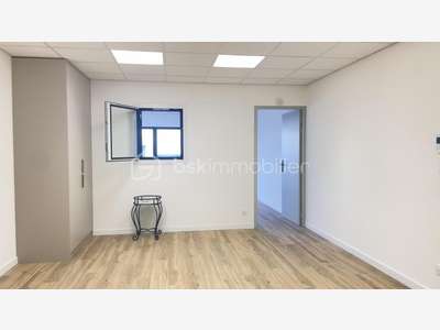 Loue bureau neuf de standing 51m² Seynod / Annecy