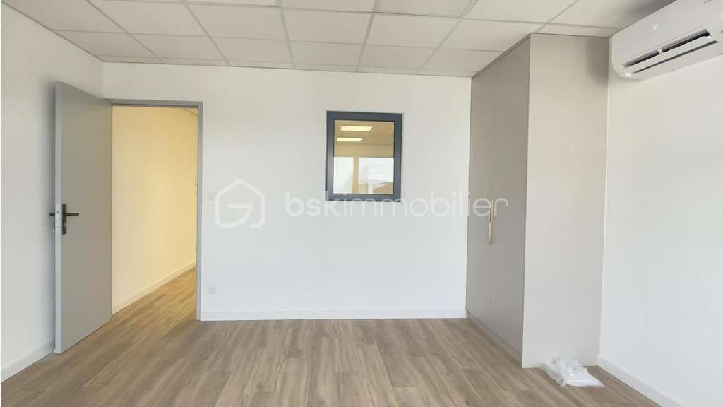 Loue bureau neuf de standing 51m² Seynod / Annecy