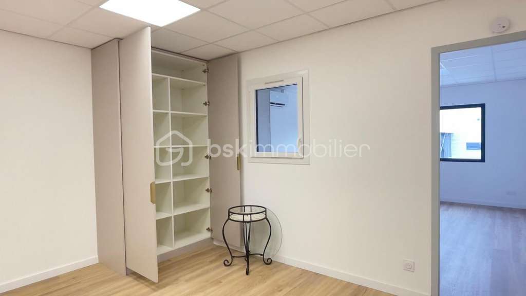 Loue bureau neuf de standing 51m² Seynod / Annecy