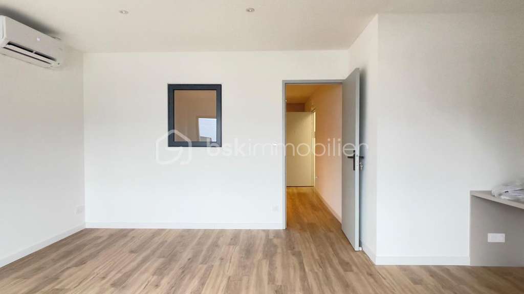 Loue Bureau neuf de standing 53m² Seynod / Annecy