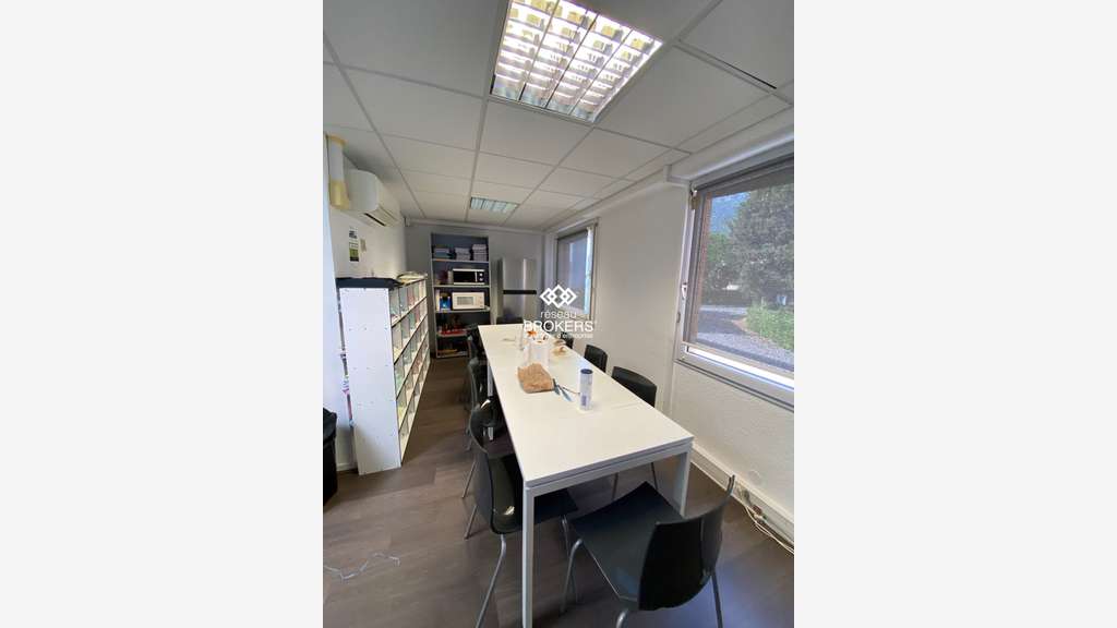 A louer bureau 260m² Seyssinet / Pont de Catane