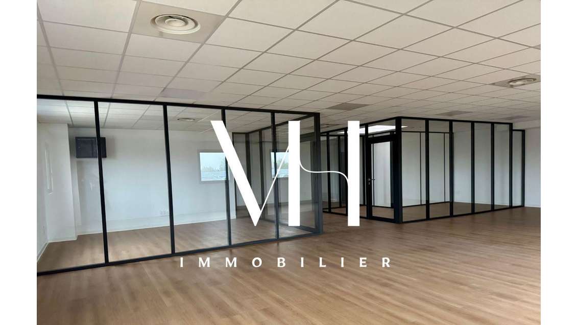 Location bureaux 155m² à Signes Circuit Castellet