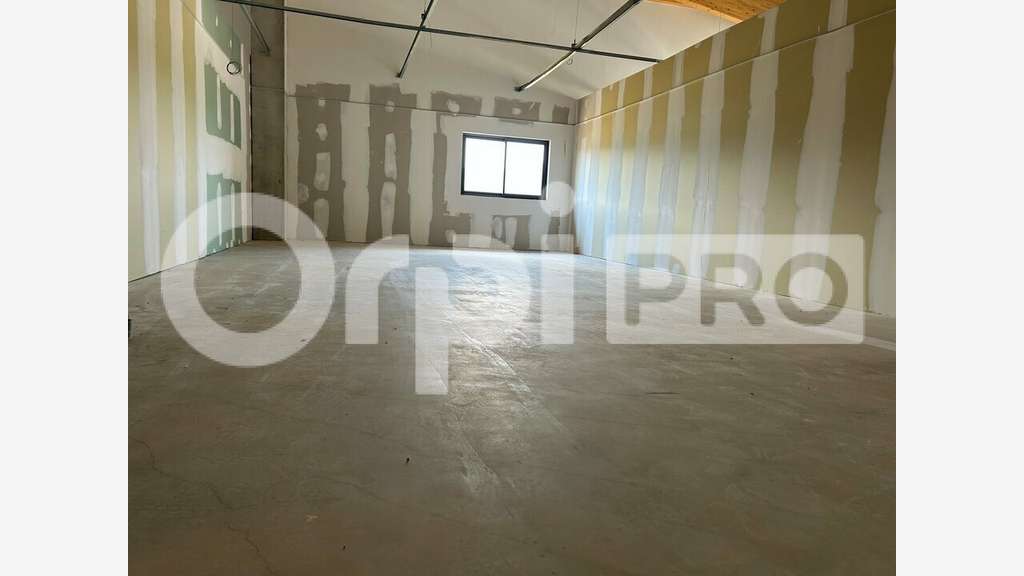Bâtiment CEDREA de 135m² à louer à Sisteron
