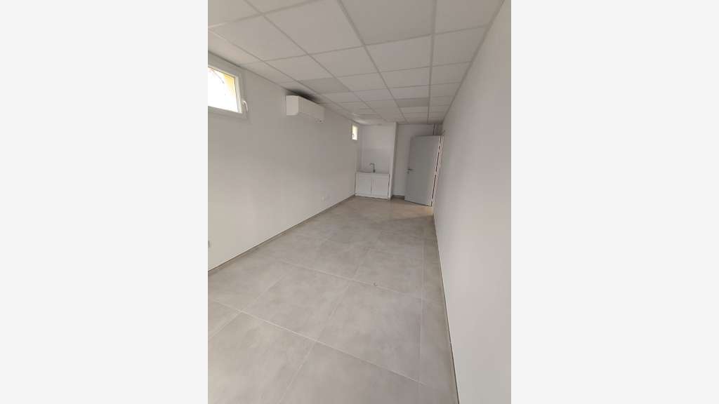 Local professionnel 105m² 3 bureaux à Sisteron