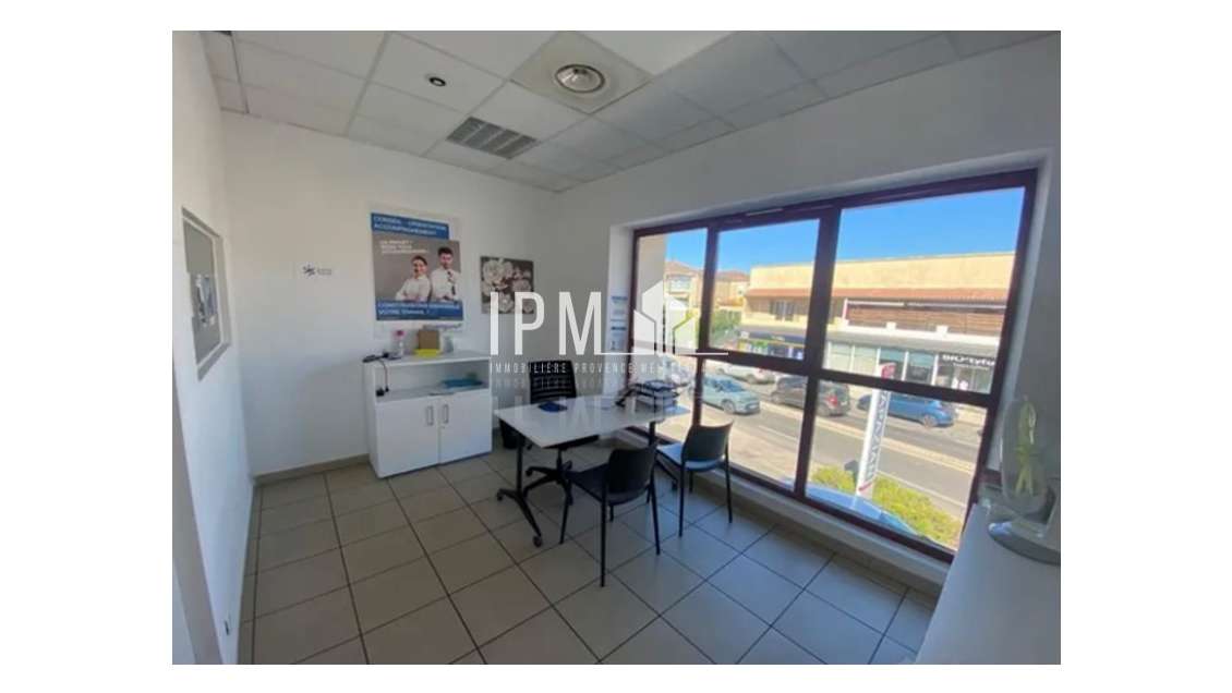 A louer bureaux 140m² Six-Fours-Les-Plages centre 