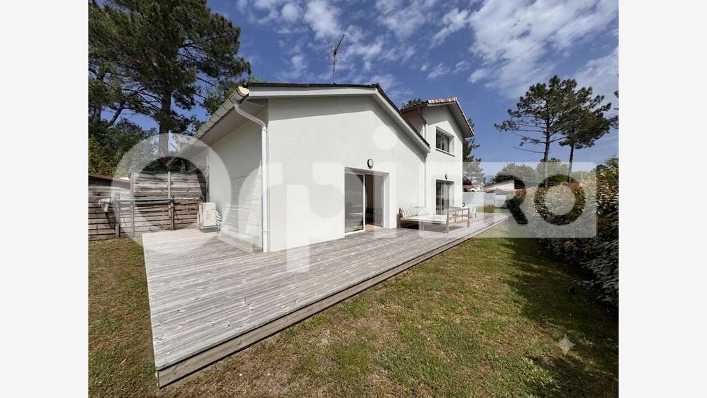 Bureau privatif de 32m² à louer à Soorts-Hossegor