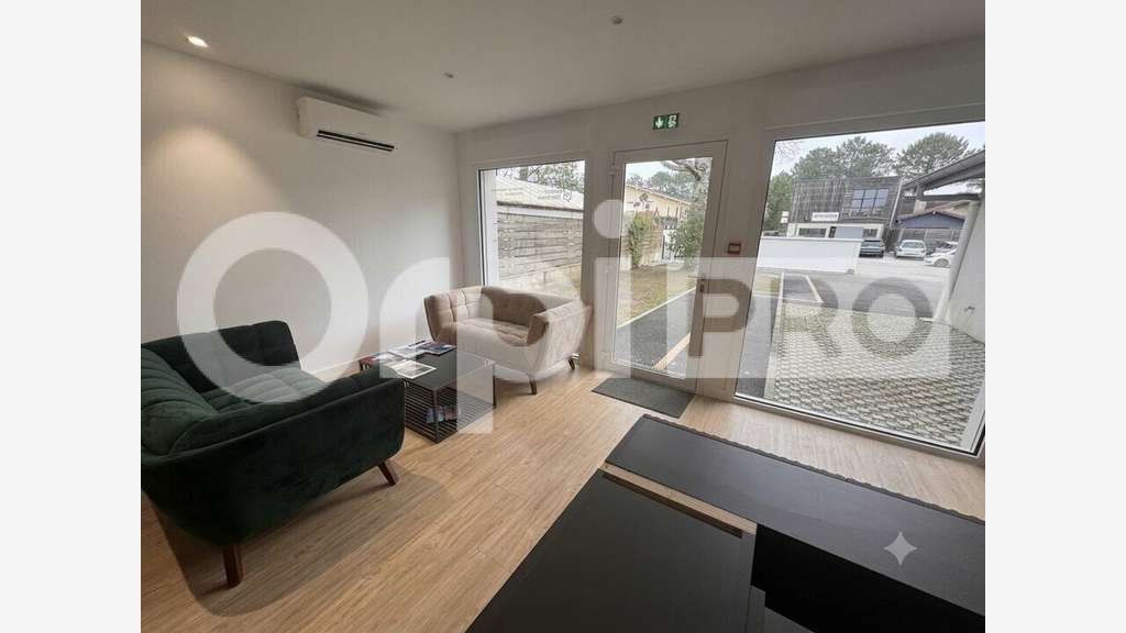 Bureau privatif de 32m² à louer à Soorts-Hossegor