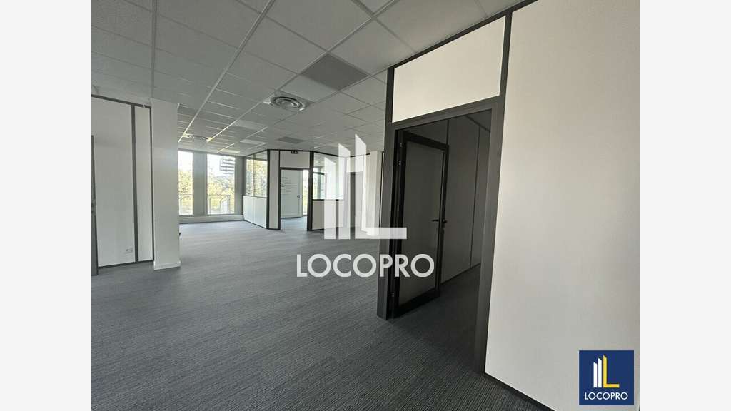A louer bureaux 915m² à Sophia-Antipolis