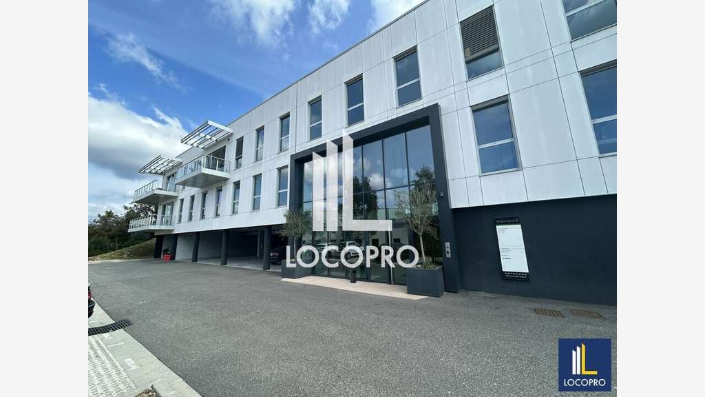 A louer bureaux 915m² à Sophia-Antipolis
