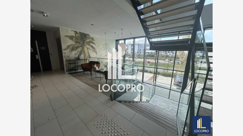 A louer bureaux 915m² à Sophia-Antipolis