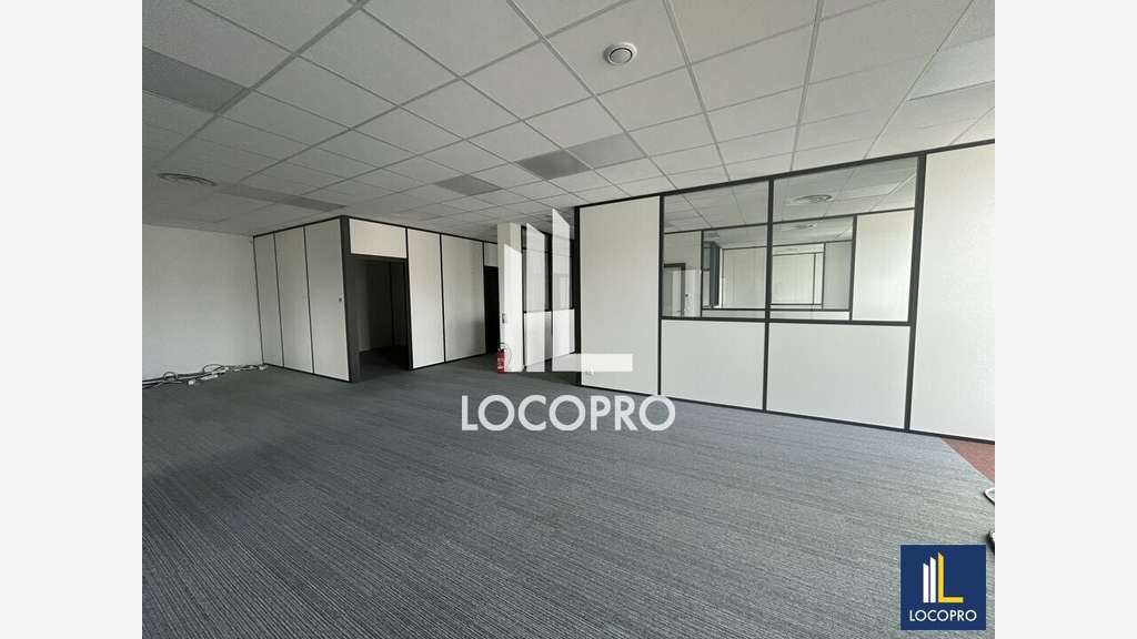 A louer bureaux 915m² à Sophia-Antipolis