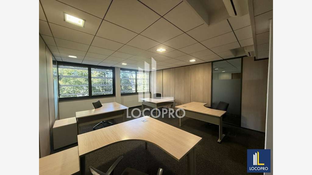 A louer bureaux 257m² entrée de Sophia Antipolis