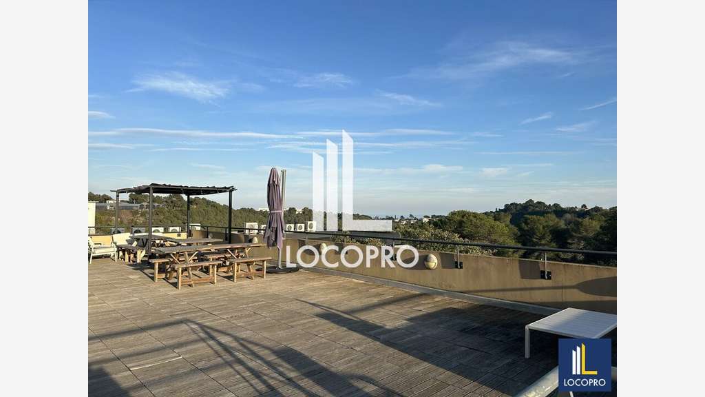 A louer bureaux 257m² entrée de Sophia Antipolis