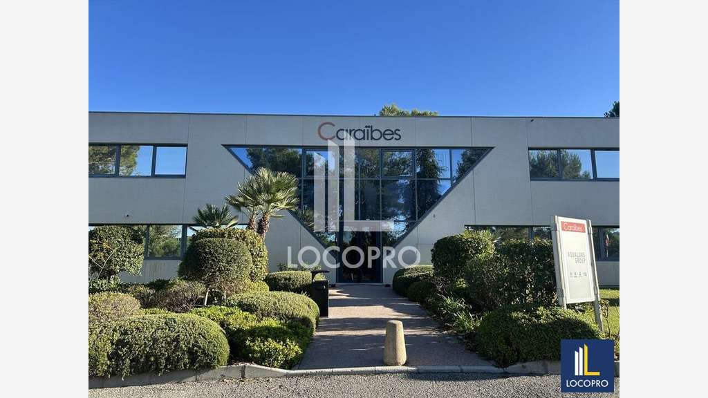 A louer bureaux rénovés 428m² à Sophia-Antipolis
