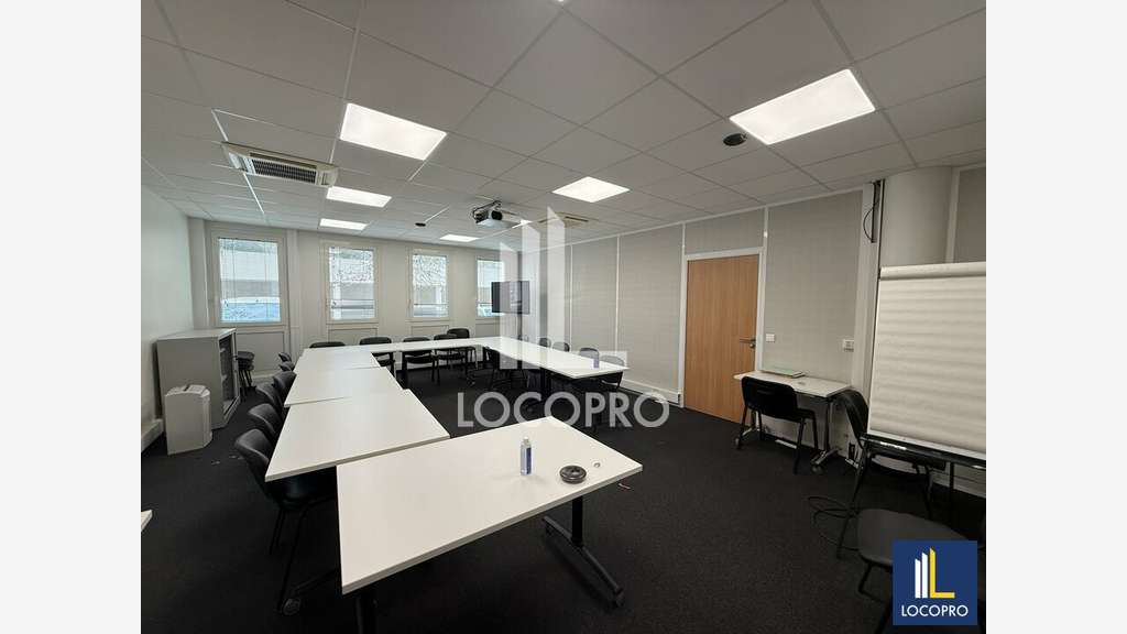 A louer bureaux 283m² Sophia Antipolis Rte Dolines