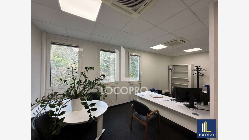 A louer bureaux 283m² Sophia Antipolis Rte Dolines