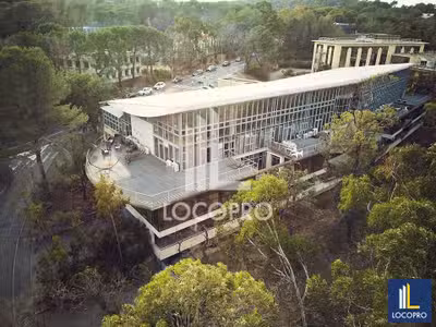 A louer bureaux 150m² R+1 avec terrasse vue mer