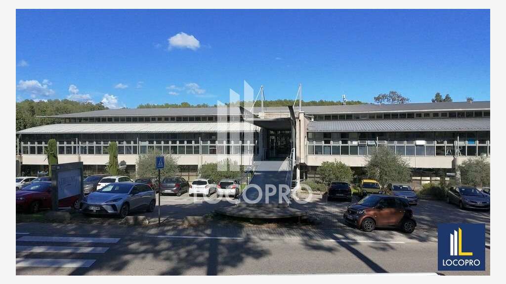 A louer bureaux 150m² R+1 avec terrasse vue mer