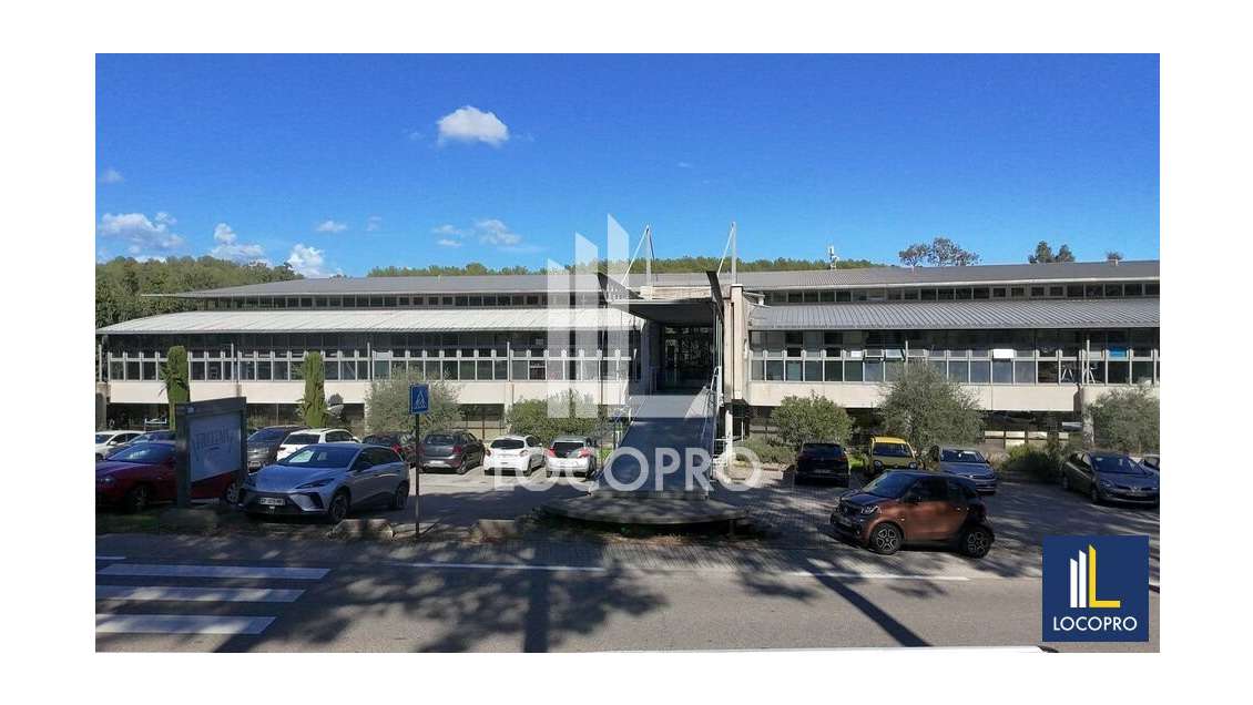 A louer bureaux 150m² R+1 avec terrasse vue mer