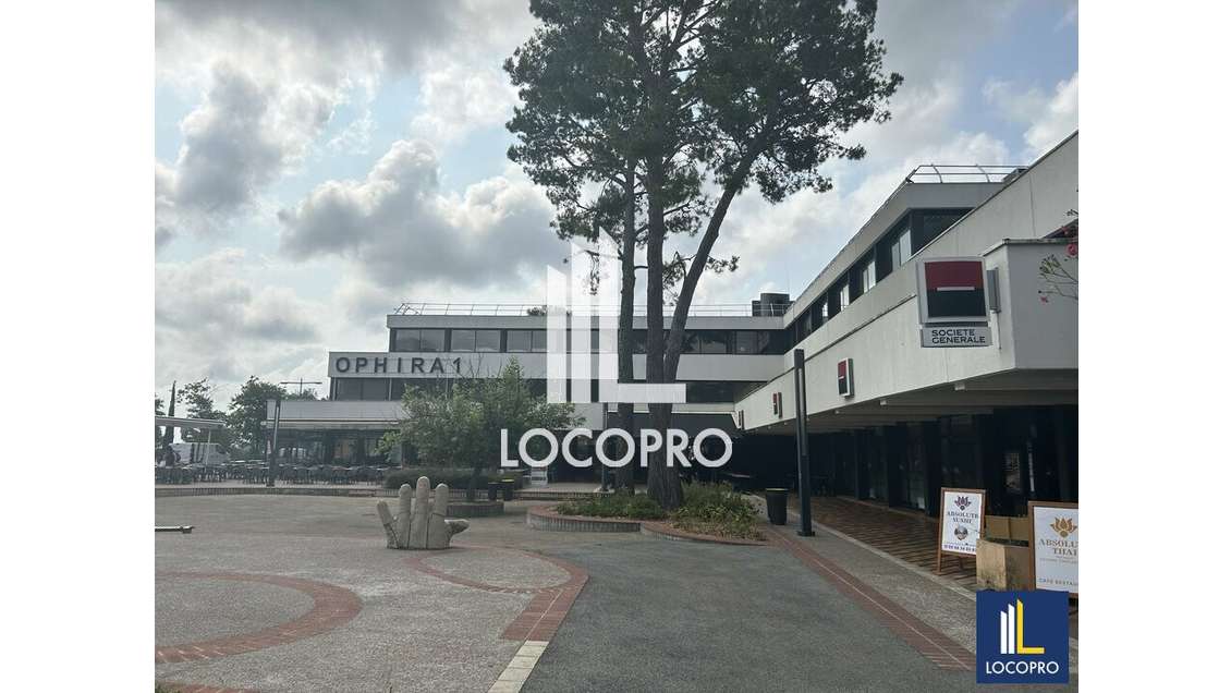 Location bureau 86m² Sophia-Antipolis Pl. Bermond