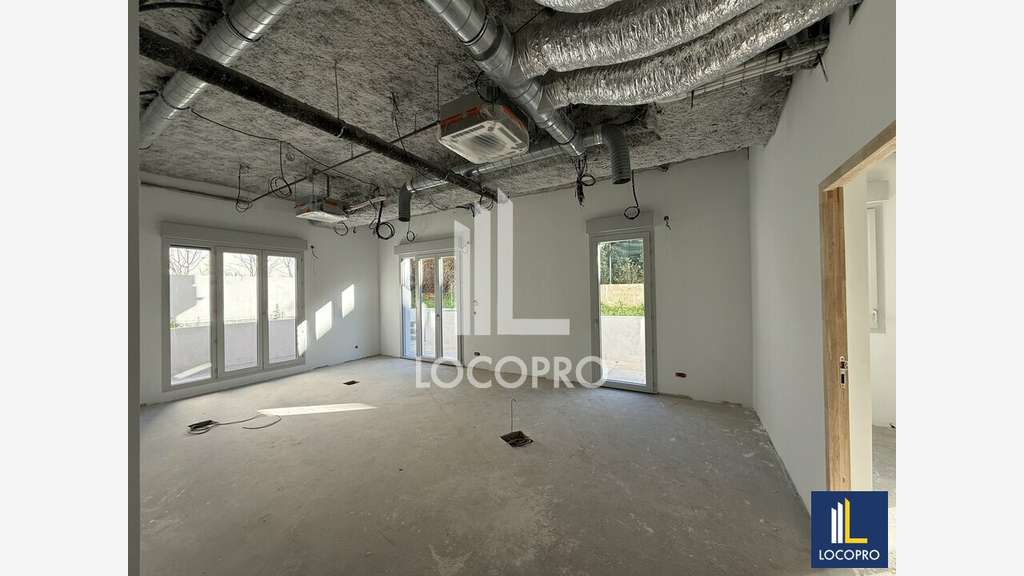 Location bureaux 240m² RDC à Antibes