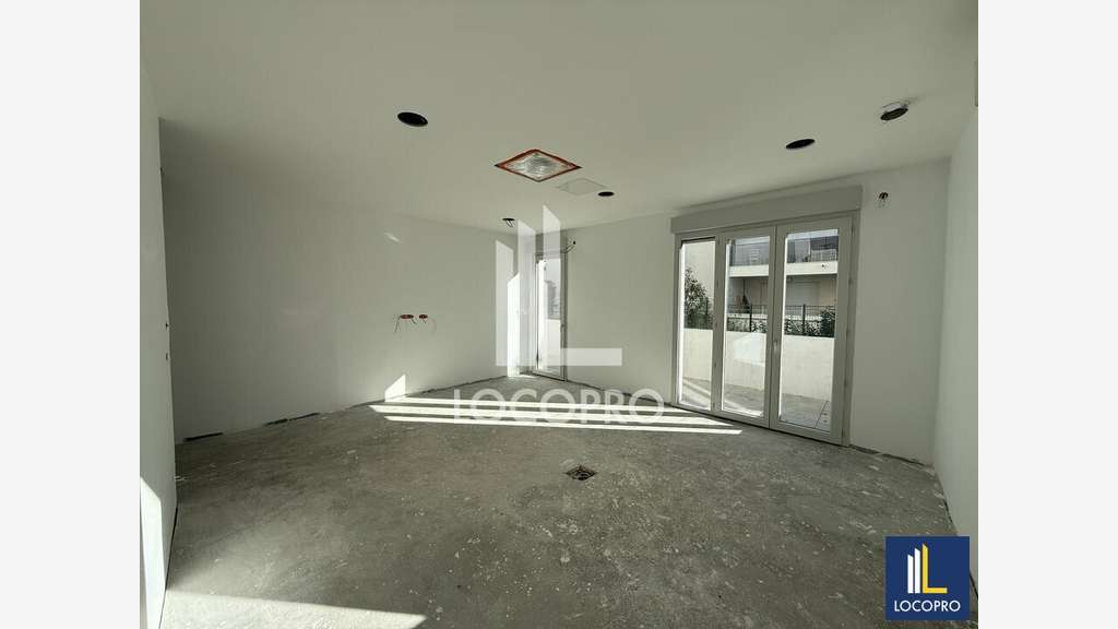 Location bureaux 240m² RDC à Antibes