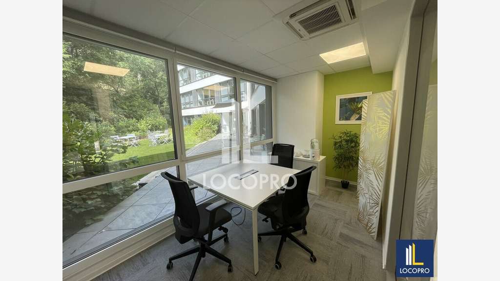 Location bureaux à partir 229m² à Sophia Antipolis