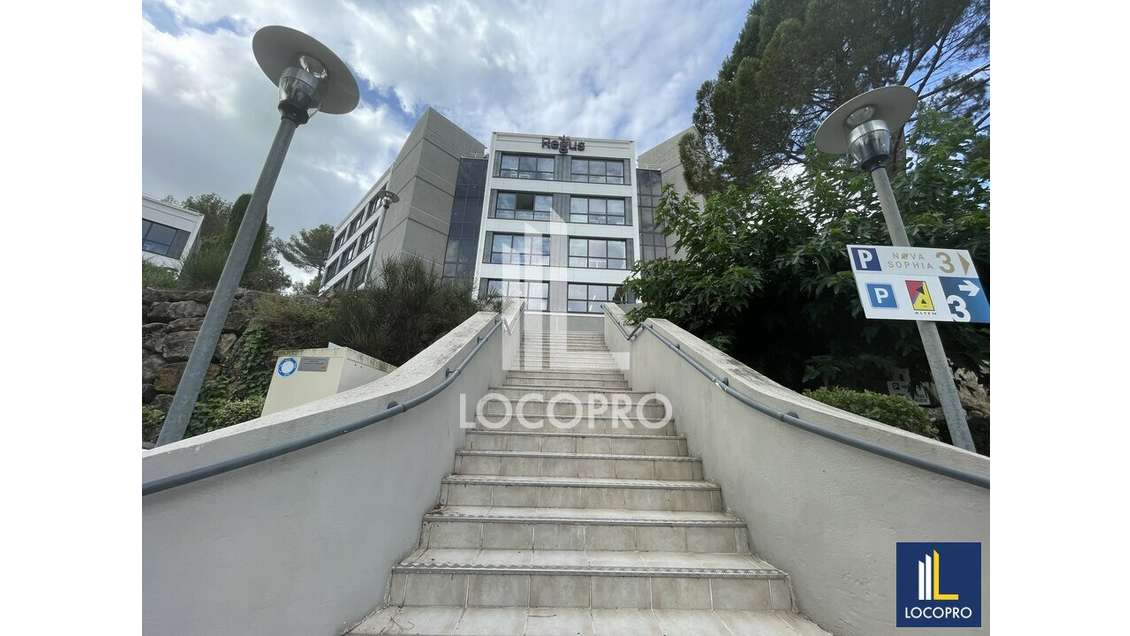 Location bureaux à partir 229m² à Sophia Antipolis