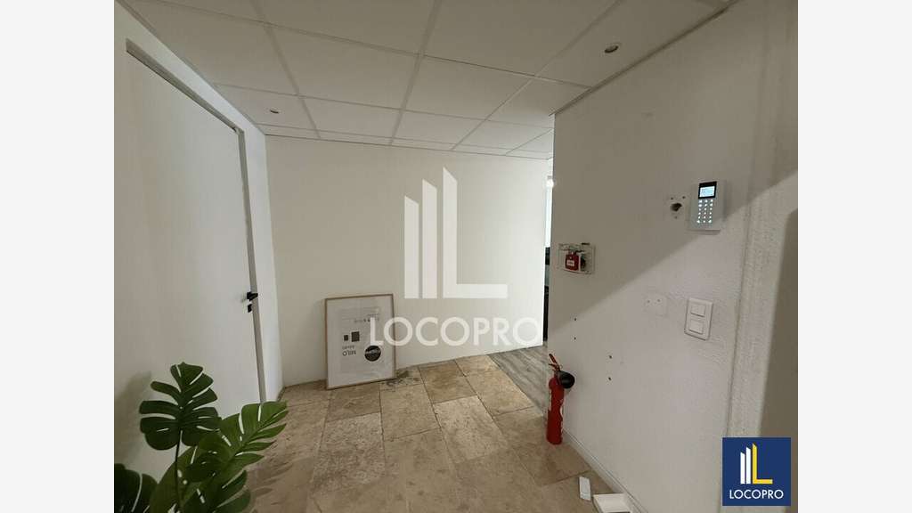 A louer bureaux 119m² RDC Sophia-Antipolis