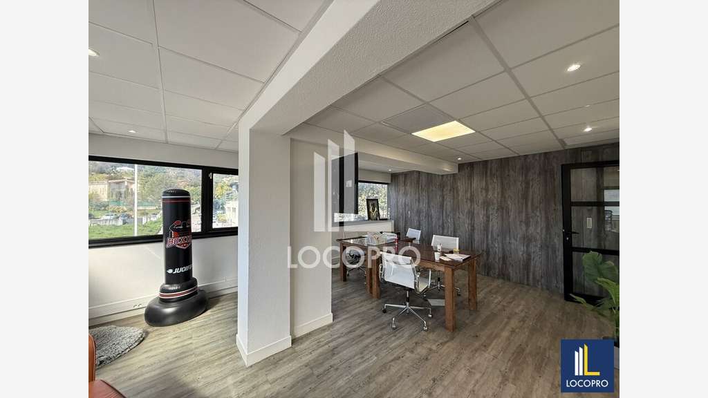 A louer bureaux 119m² RDC Sophia-Antipolis
