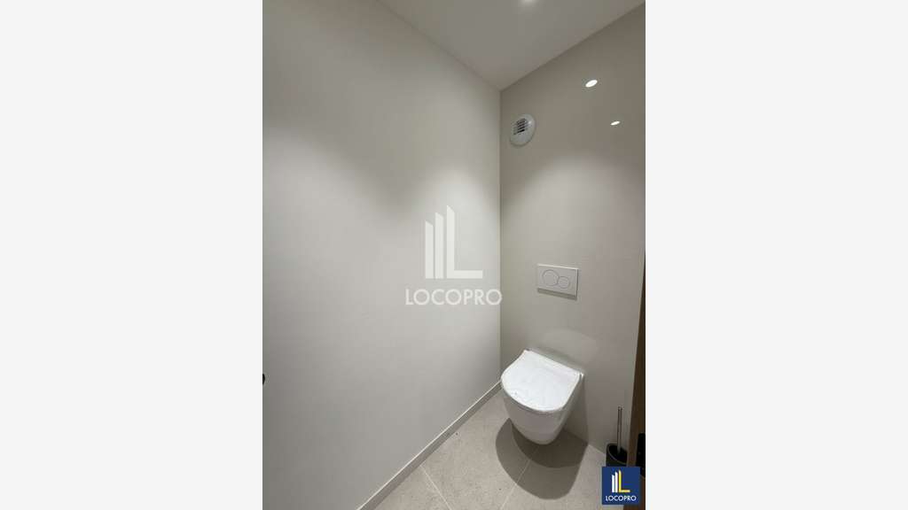 Loue bureaux 120m² empl strat à Sophia Antipolis