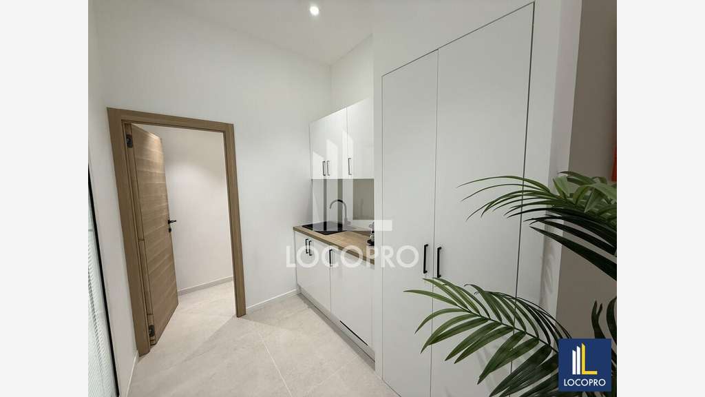 Loue bureaux 120m² empl strat à Sophia Antipolis