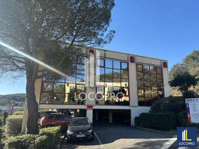 Location bureaux 214m² à Sophia Antipolis accés A8