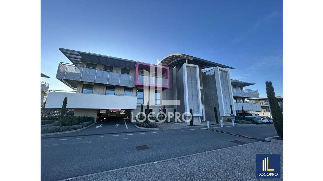 Plateau de bureaux neufs 347m² proche golf de Biot