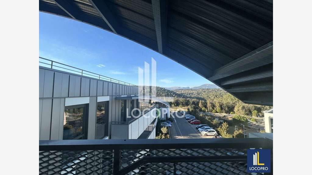 Plateau de bureaux neufs 347m² proche golf de Biot