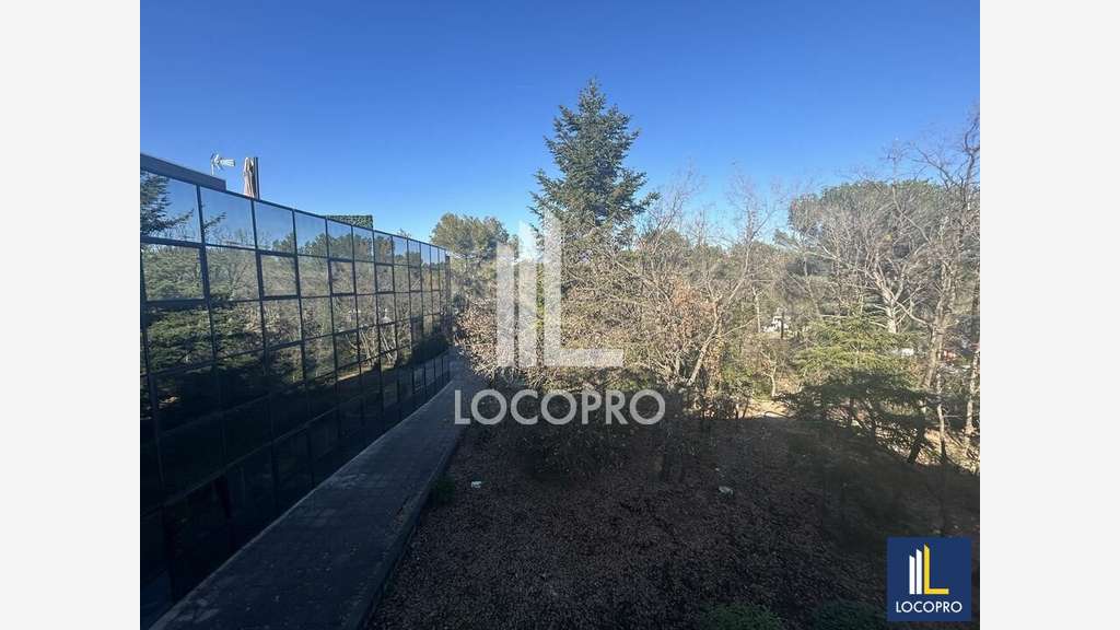 A louer plateau 154m² R+1 à Sophia Antipolis