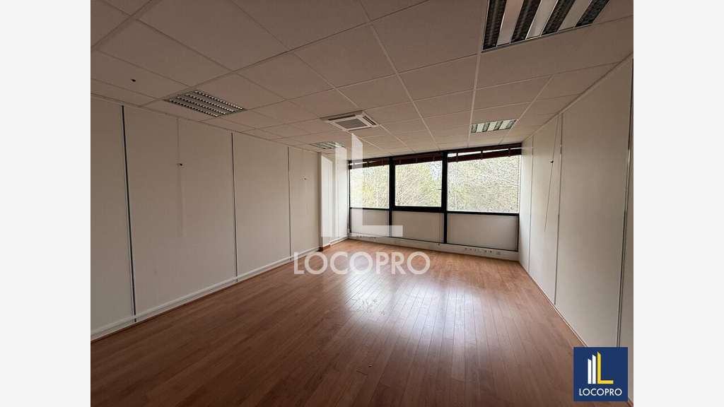 A louer plateau 154m² R+1 à Sophia Antipolis