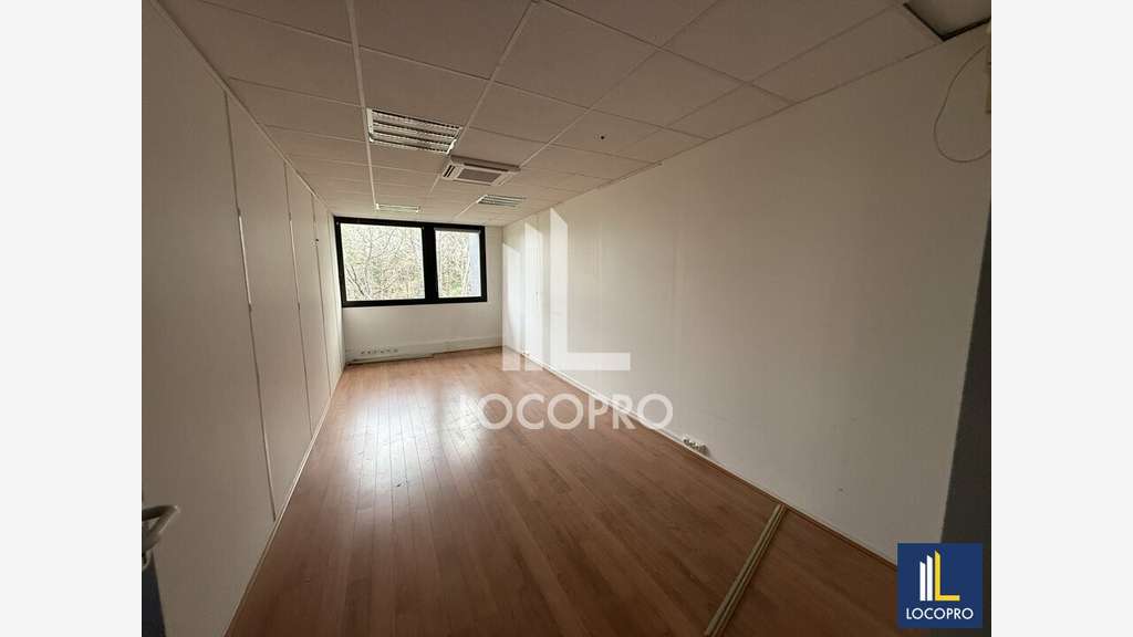 A louer plateau 154m² R+1 à Sophia Antipolis
