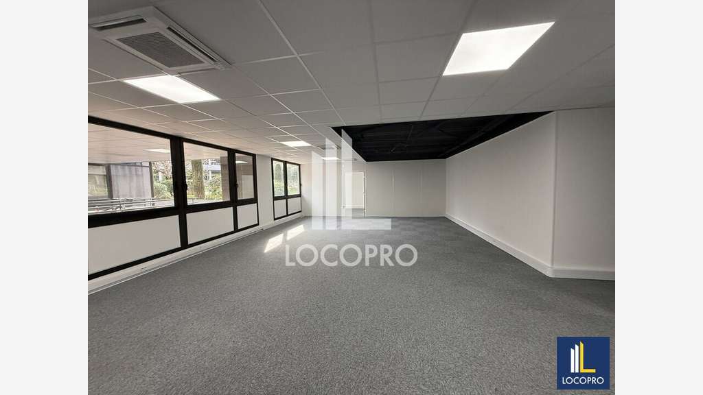 A louer bureaux 130m² RDC à Sophia Antipolis