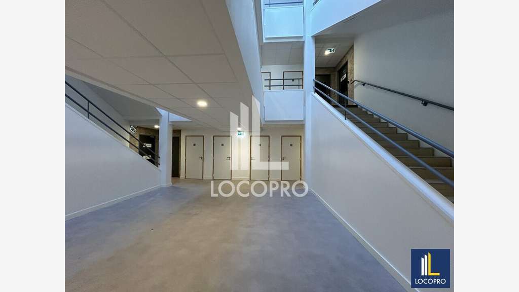 A louer bureaux 130m² RDC à Sophia Antipolis