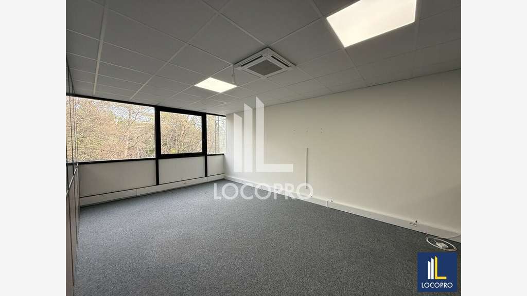 A louer bureaux 130m² RDC à Sophia Antipolis