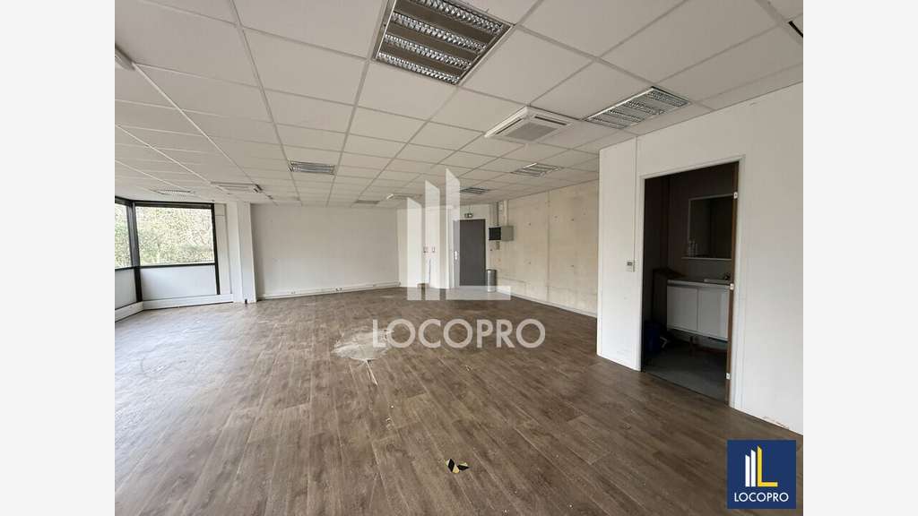 A louer plateau bureaux 167m² R+1 Sophia Antipolis