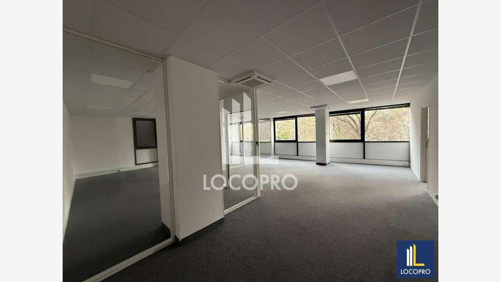 A louer plateau bureaux 167m² R+1 Sophia Antipolis