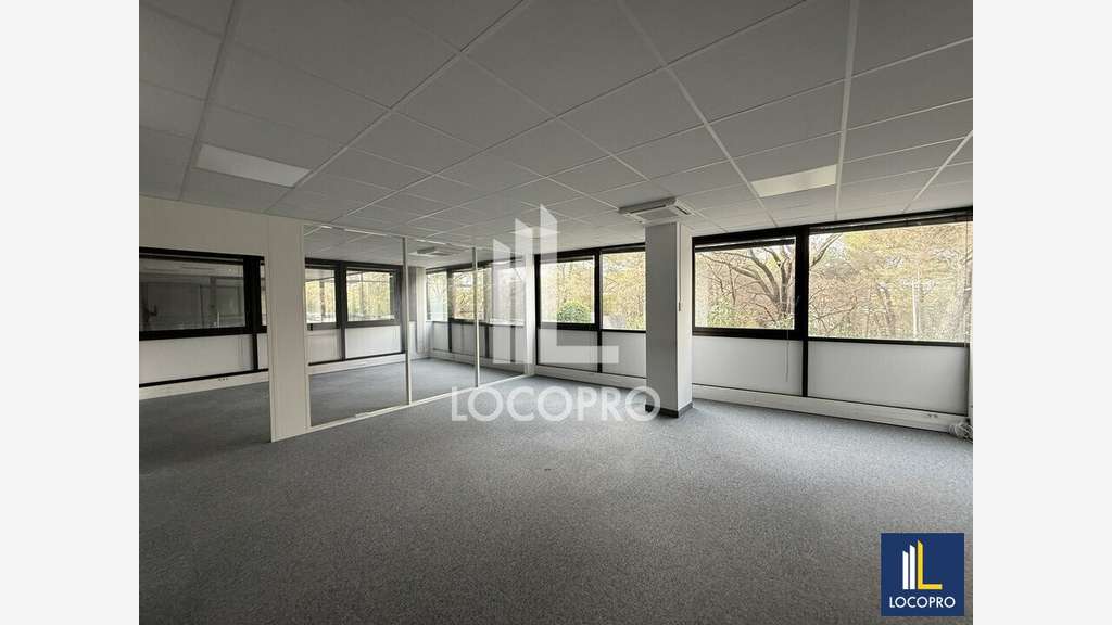 A louer plateau bureaux 167m² R+1 Sophia Antipolis