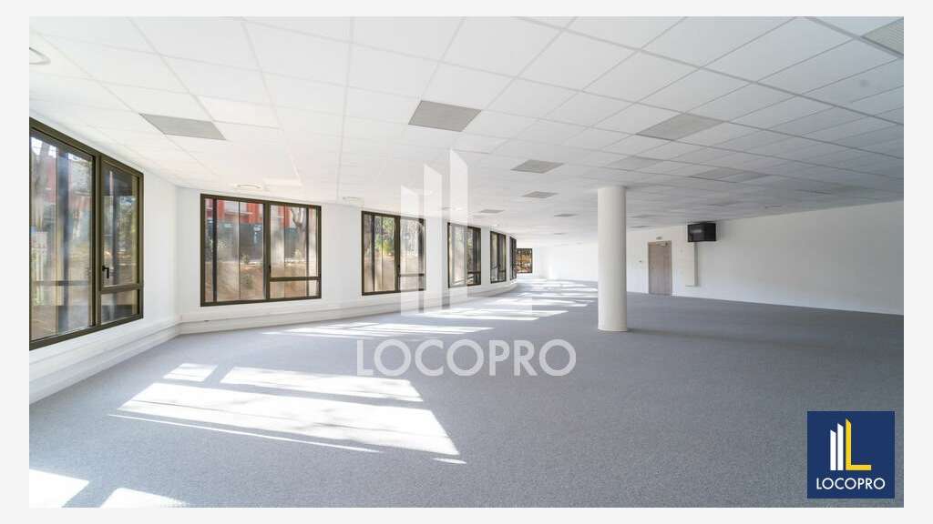 Loue bureaux neufs de 865m² à Sophia Antipolis