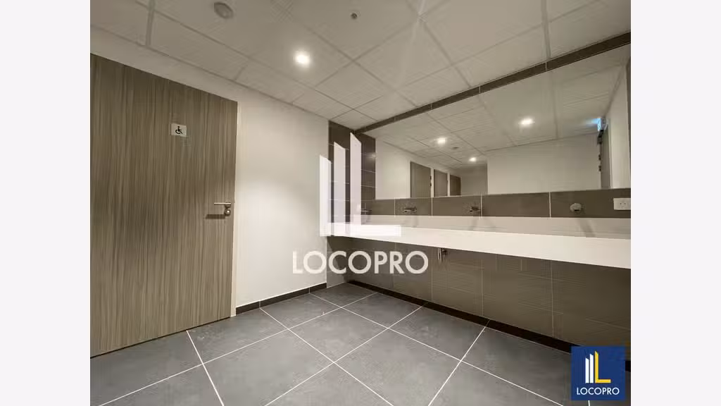 Location bureaux 175m² RDC à Sophia-Antipolis